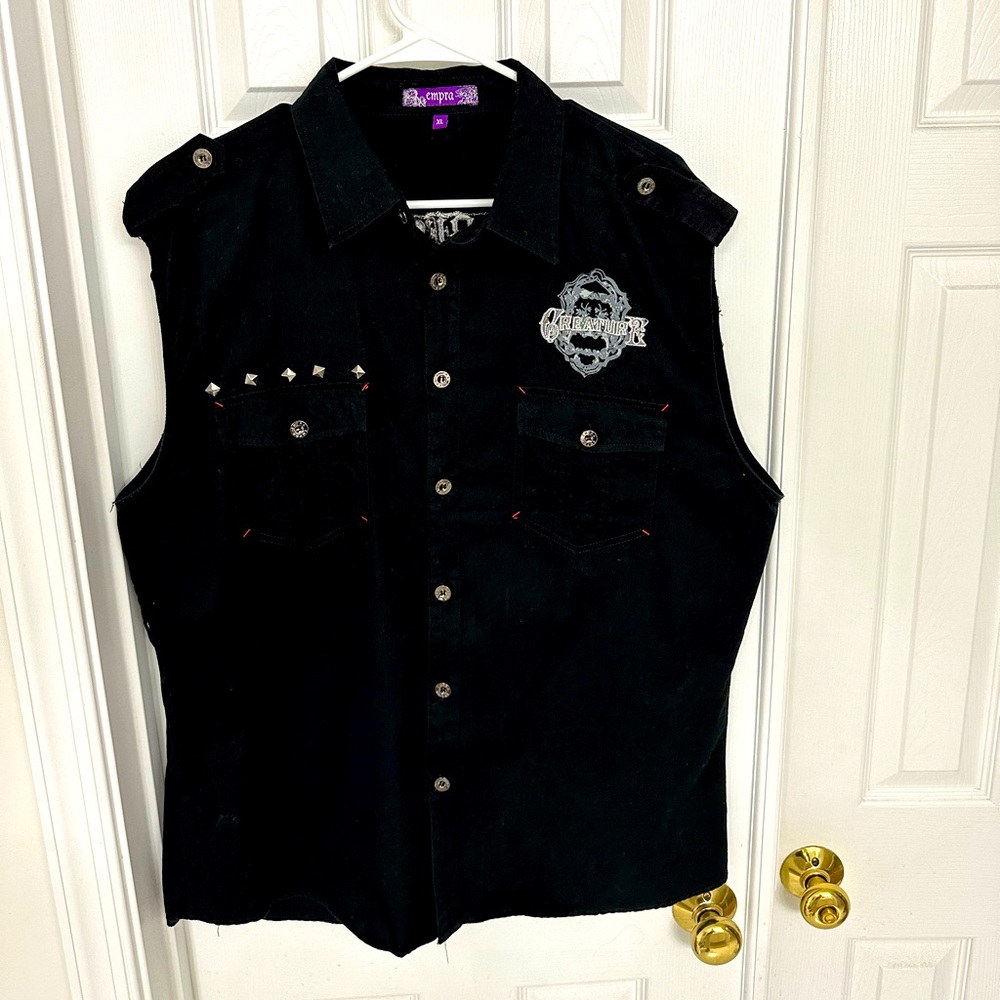 Vest - Picture 2 of 3